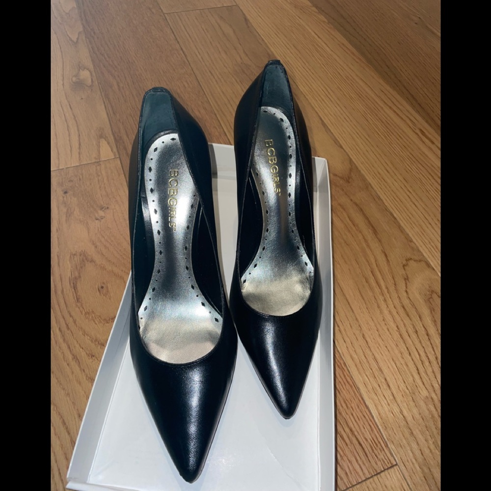 Used / worn once , Black BCBGirls Pumps 7B/37